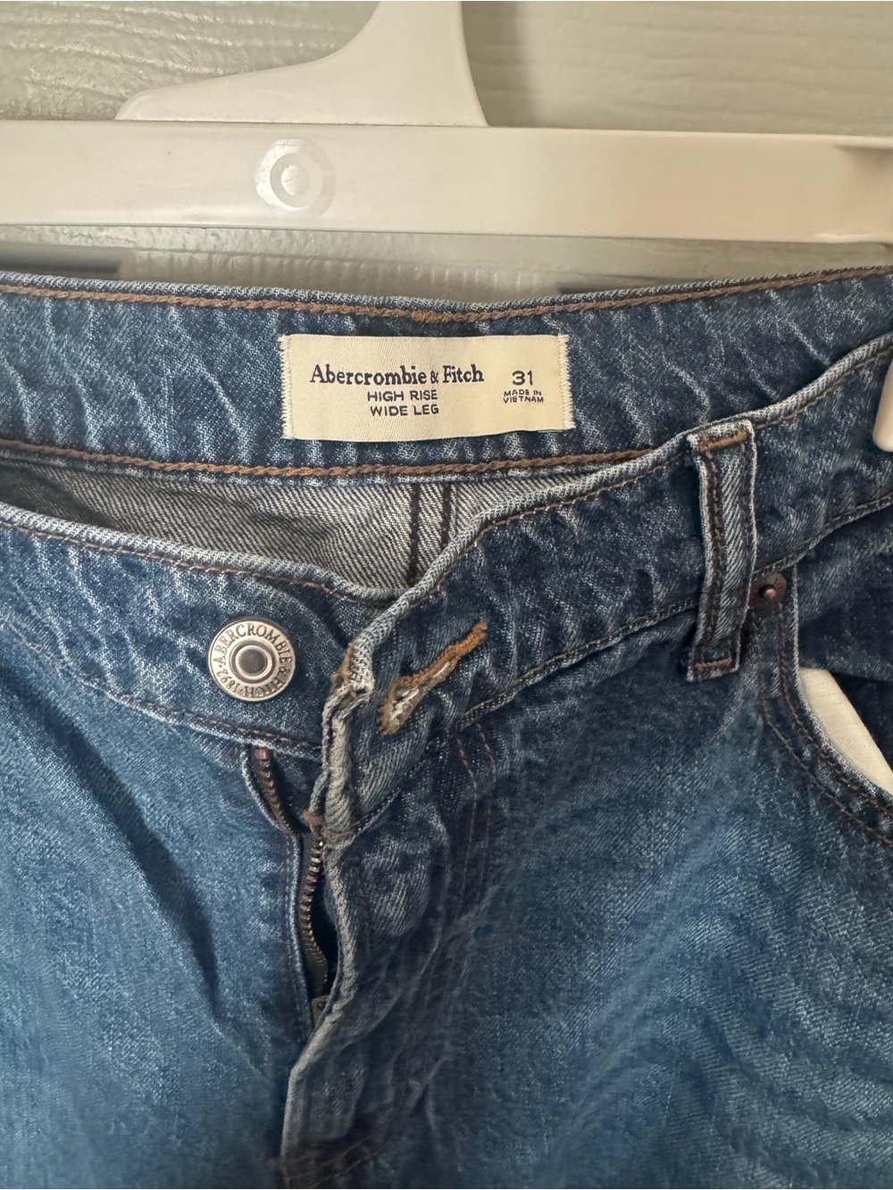 Abercrombie & Fitch High-Rise Wide-Leg Jeans - Medium Blue Denim